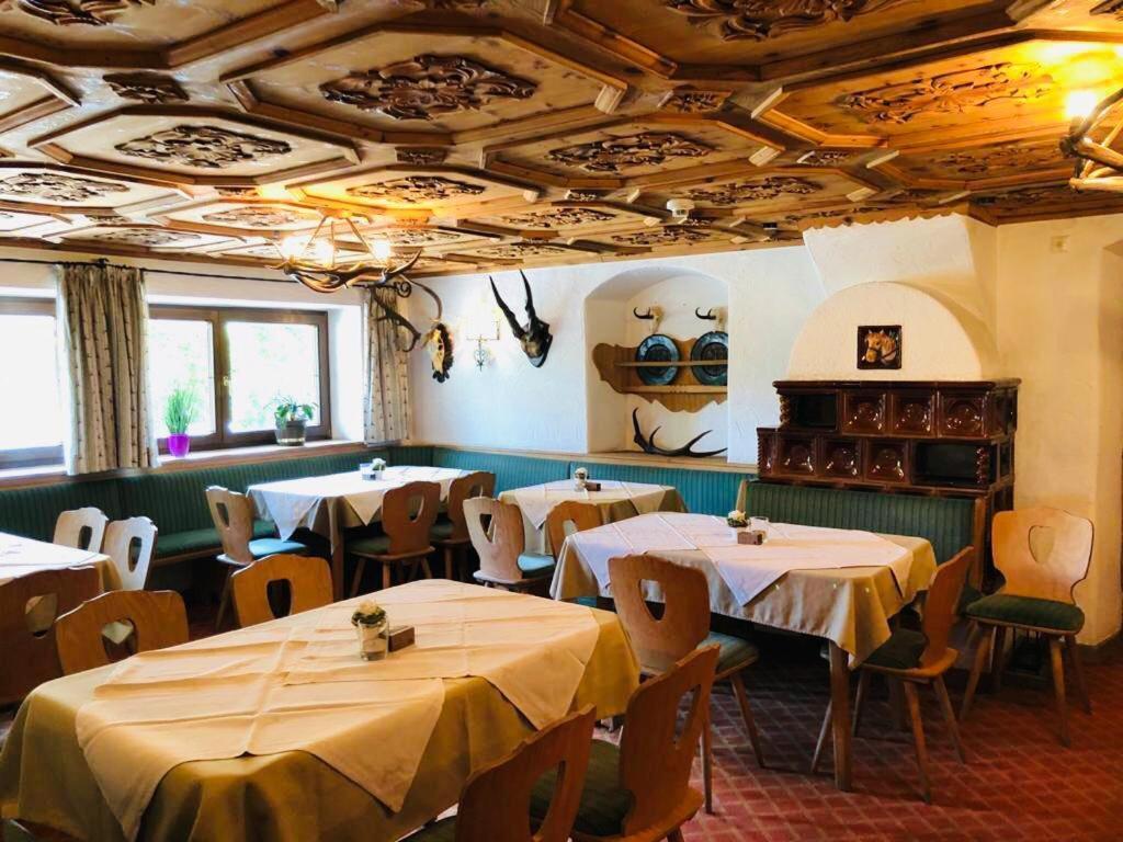 Roesslwirt Hotel 4*